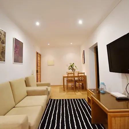 Guest house The Place Santa Apolonia *